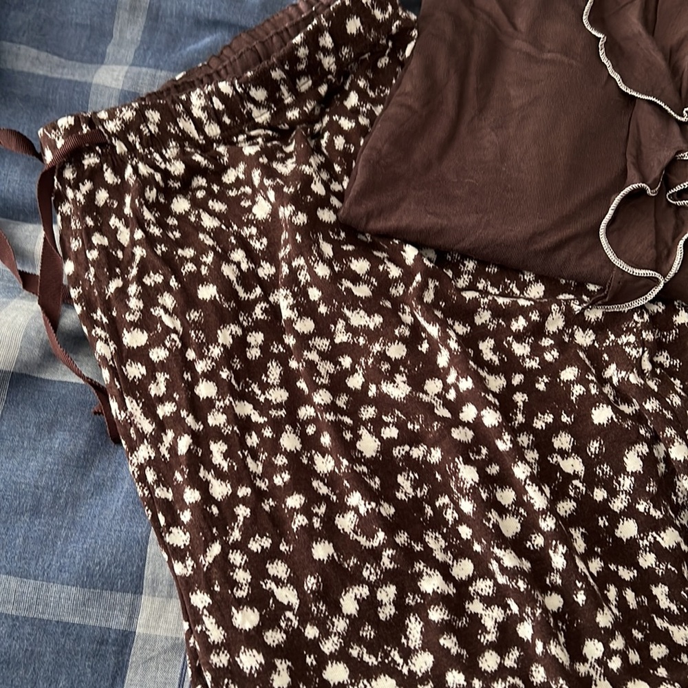 Liz Claiborne pajama set - Picture 2 of 4